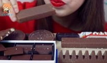 吃巧克力视频,跟随视频一起品尝甜蜜时光